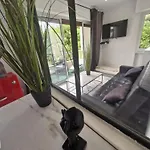 Daire T2 Neuf Centre Raphael Avec Terrasse Et Parking Gratuit, Pres De La Et Commerces! *