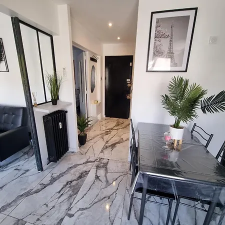 T2 Neuf Centre Raphael Avec Terrasse Et Parking Gratuit, Pres De La Et Commerces! *