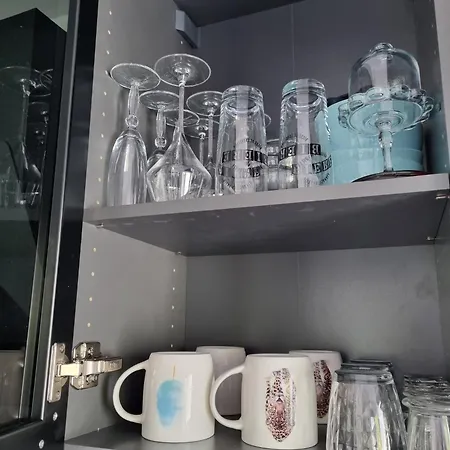 T2 Neuf Centre Raphael Avec Terrasse Et Parking Gratuit, Pres De La Et Commerces!