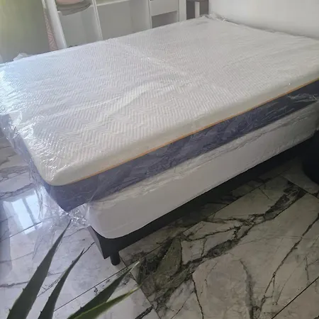 T2 Neuf Centre Raphael Avec Terrasse Et Parking Gratuit, Kit Linge Et Serviettes Offerts ,pres De La Et Commerces! Apartment Saint-Raphael (Var)