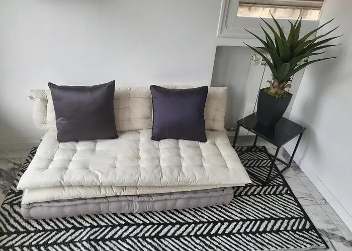 Appartement T2 Neuf Centre Raphaël Avec Terrasse Et Parking Gratuit, Prés De La Et Commerces! Saint-Raphaël