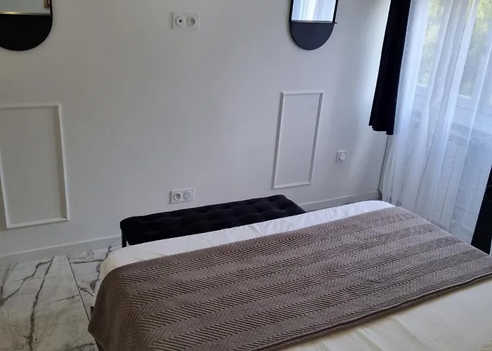 T2 Neuf Centre Raphael Avec Terrasse Et Parking Gratuit, Pres De La Et Commerces! * Saint-Raphaël