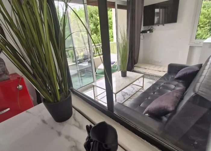 Daire T2 Neuf Centre Raphael Avec Terrasse Et Parking Gratuit, Pres De La Et Commerces! *