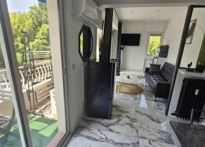 Daire T2 Neuf Centre Raphael Avec Terrasse Et Parking Gratuit, Pres De La Et Commerces! *