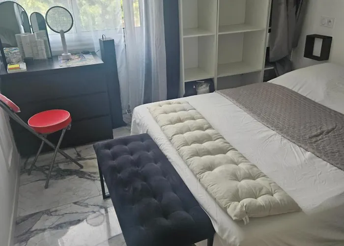 T2 Neuf Centre Raphael Avec Terrasse Et Parking Gratuit, Pres De La Et Commerces! Daire